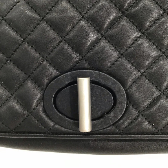 Talbots Quilted Leather Classic Clutch Shoulder Bag Silver Chain Hardware - Picture 3 of 14